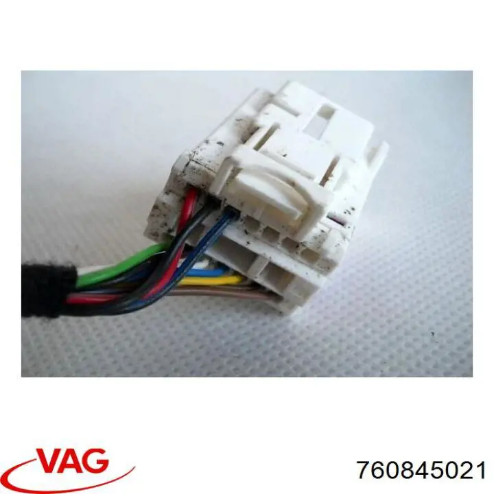 Купить 760845021C VAG Стекло передней двери, левой