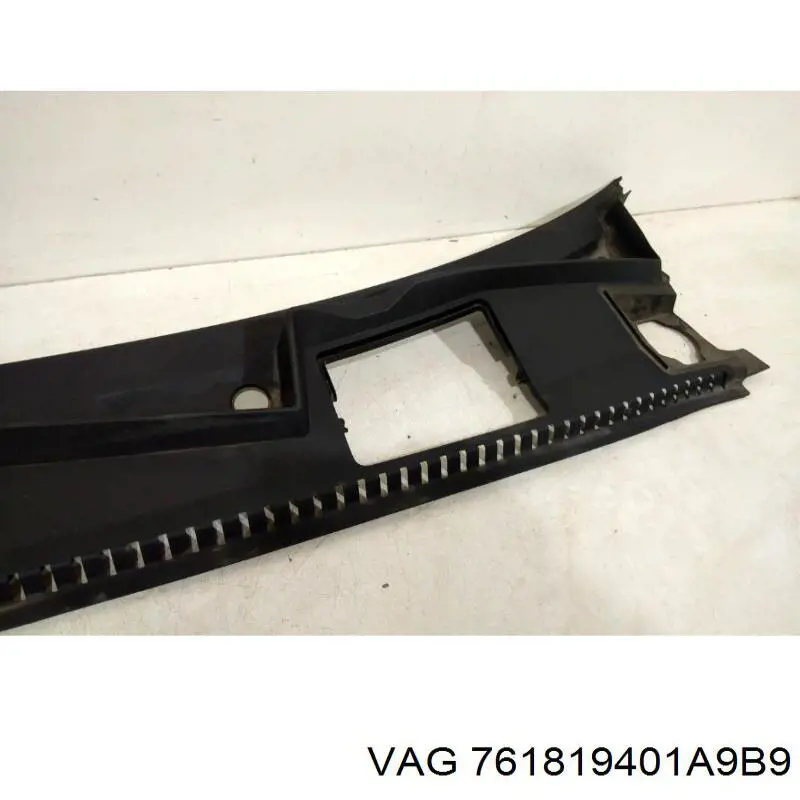 Купить 761819401A9B9 VAG Водосток лобового стекла, жабо