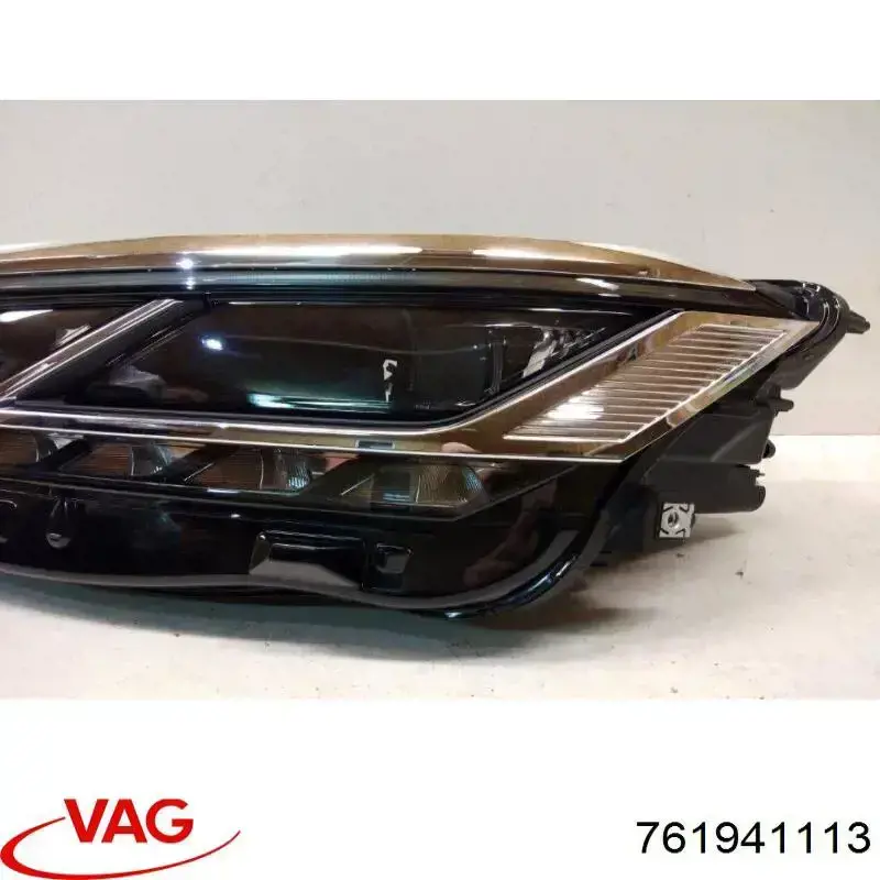 Левая фара 1EX013143271 HELLA