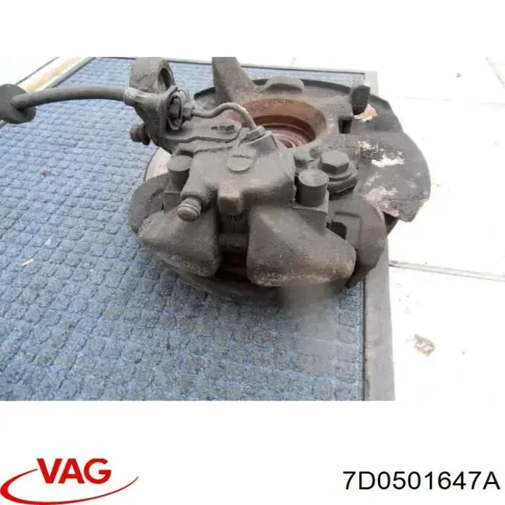 7D0501647A VAG Ступица колеса передняя
