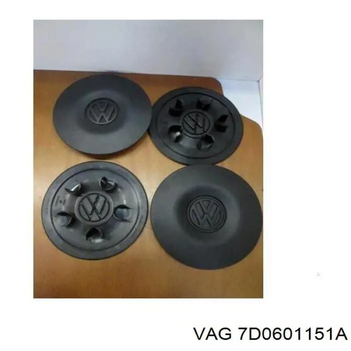 Колпак колесного диска VAG 7D0601151A цена, от 14.12 USD