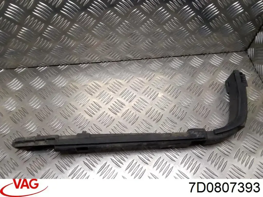 Крепление бамера левое VAG 7D0807393 цена, от 6.75 USD