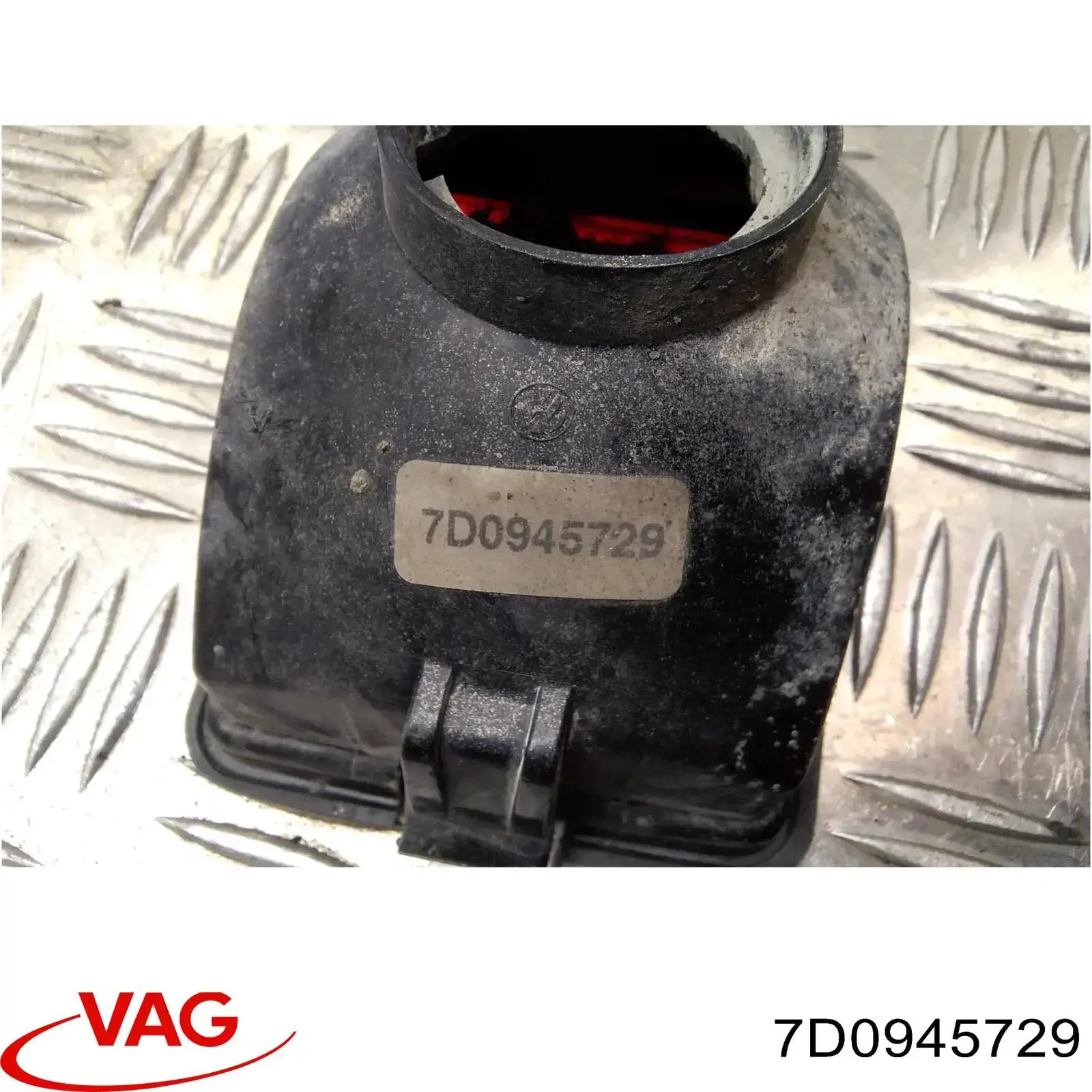 Задняя противотуманка VAG 7D0945729 цена, от 7.60 USD