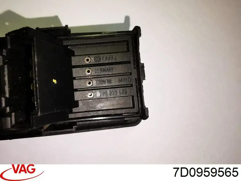 Купить 7D0959565 VAG Регулятор зеркал