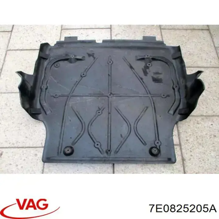 Защита днища передняя левая VAG 7E0825207G цена, от 181.36 USD