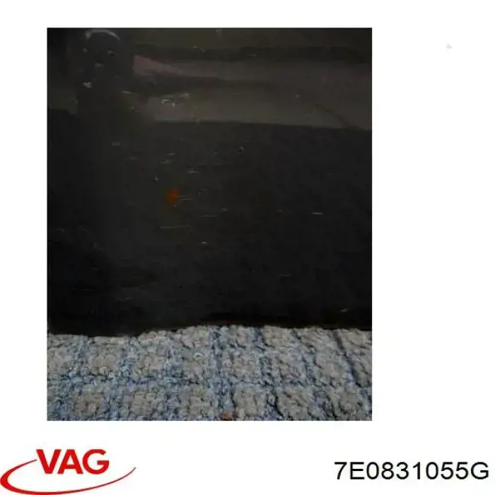 7H0831055B VAG Водительская дверь