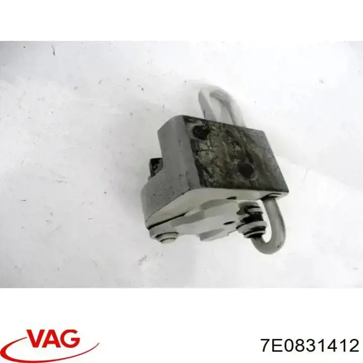 Дверной шарнир правый передний VAG 7E0831412 цена, от 151.39 USD