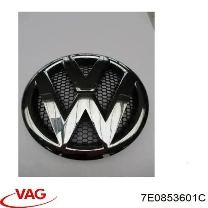 Эмблема решетки радиатора на Volkswagen Crafter 30-35 