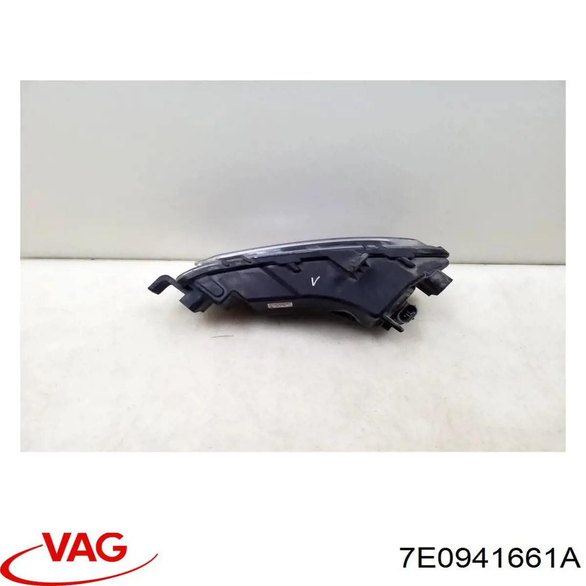 Фара противотуманная, левая VAG 7E0941661A цена, от 61.67 USD