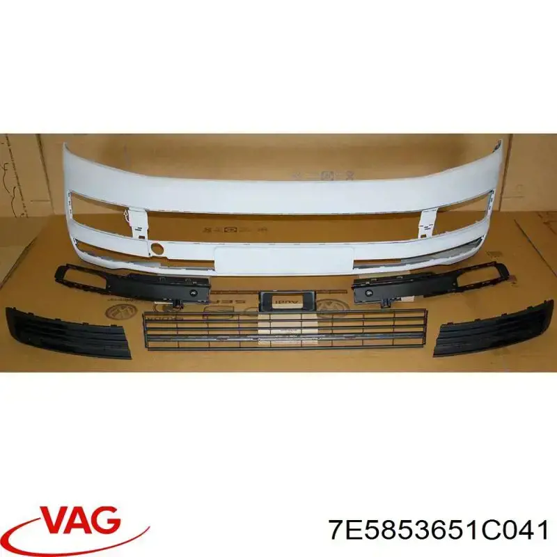 7E5853651C041 VAG Решетка радиатора