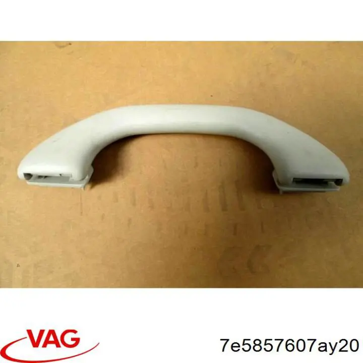 Ручка двери задней наружная правая VAG 7H5857607BY20 цена, от 22.81 USD