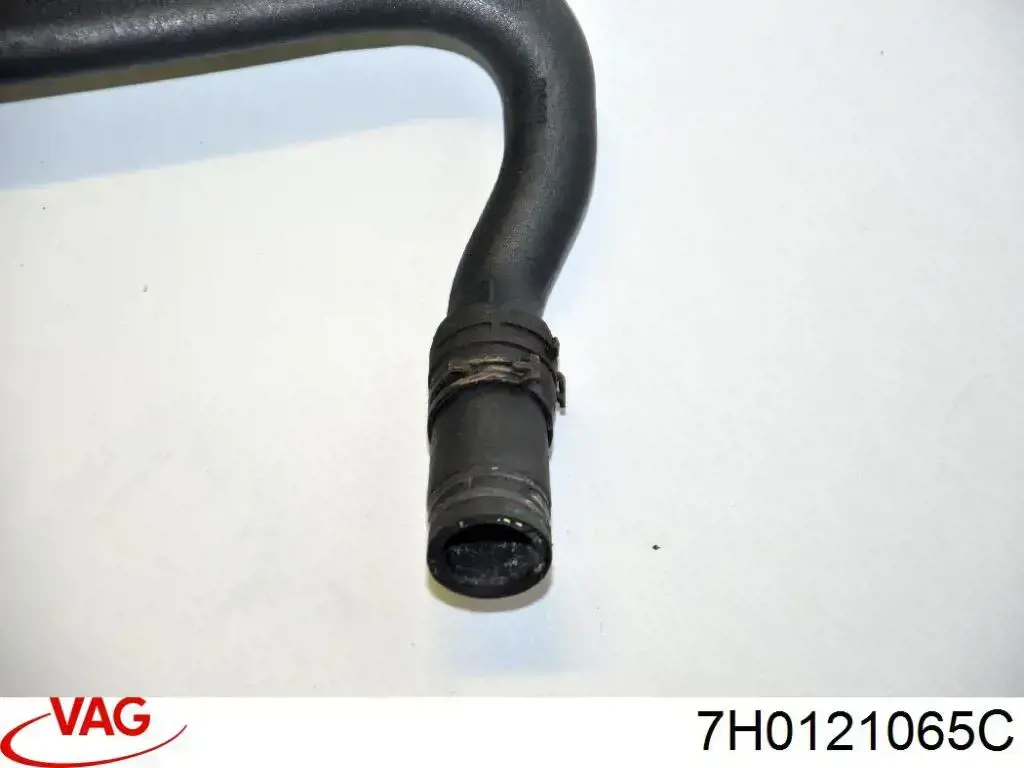 Шланг/патрубок системы охлаждения VAG 7H0121065C цена, от 15.20 USD