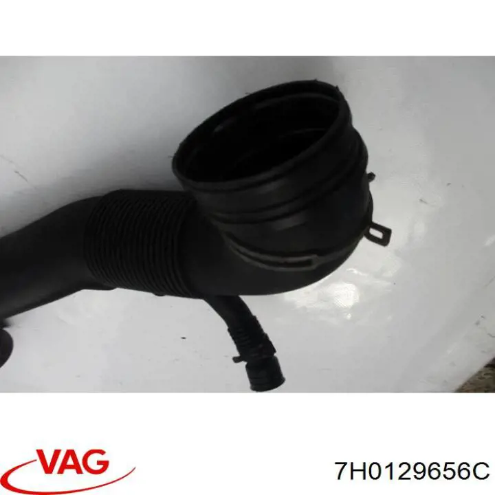 Патрубок воздушный, выход воздушного фильтра VAG 7H0129656C цена, от 6.33 USD