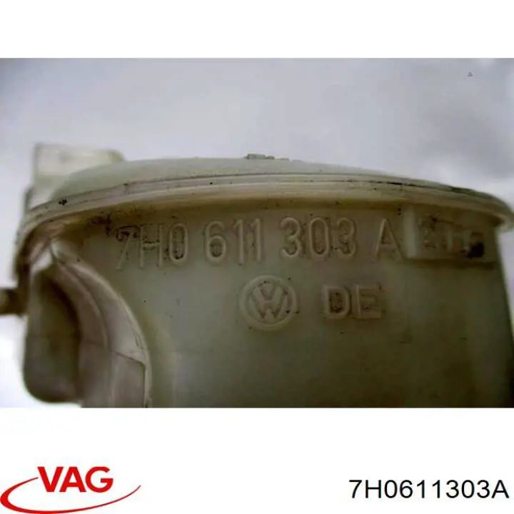 Бачок тормозной 7H0611303A VAG
