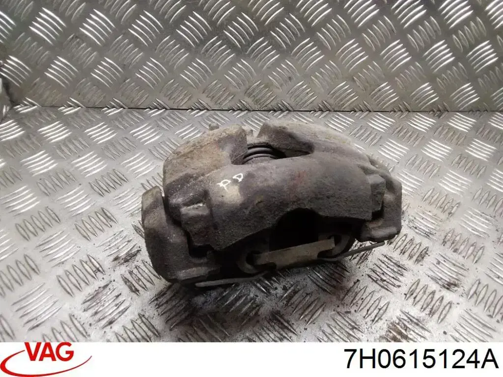 Купить 7H0615124A VAG Суппорт тормозной передний правый