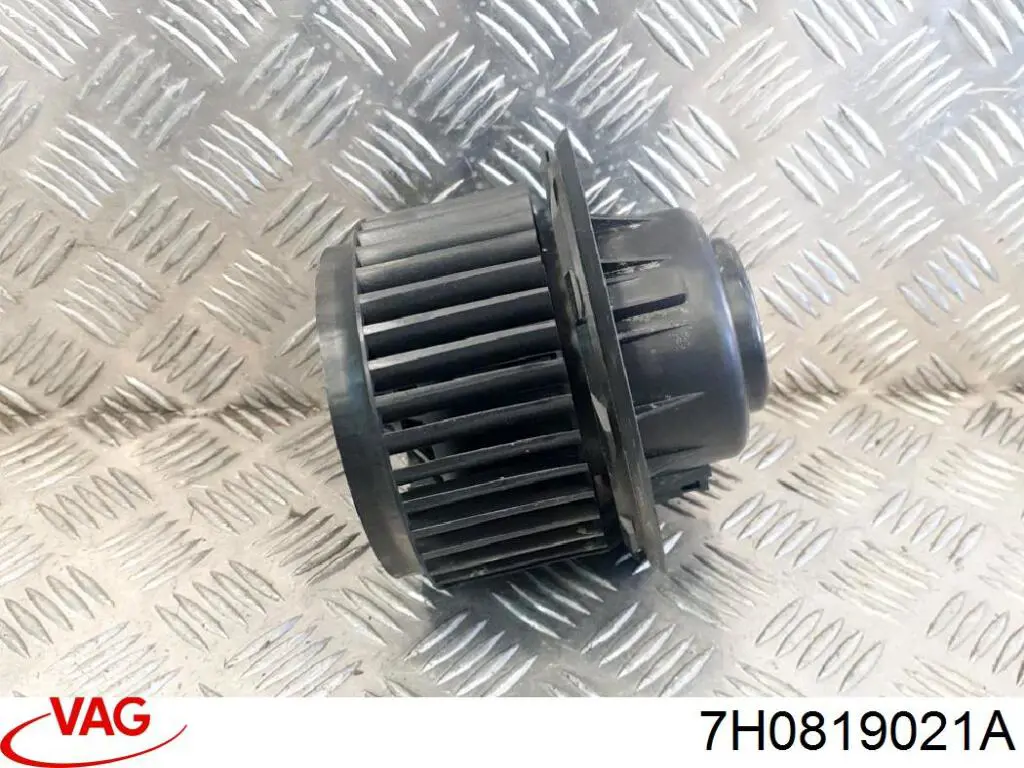 Мотор вентилятора печки (отопителя салона) задний VAG 7H0819021A цена, от 36.74 USD