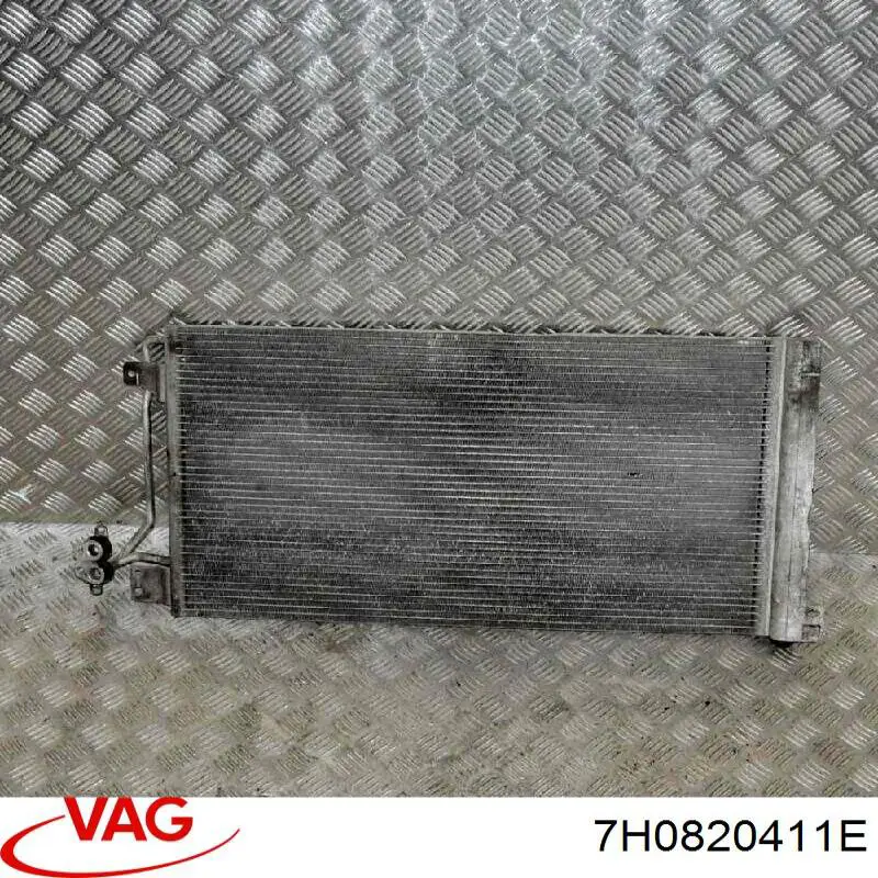 Радиатор кондиционера 7H0820411E VAG