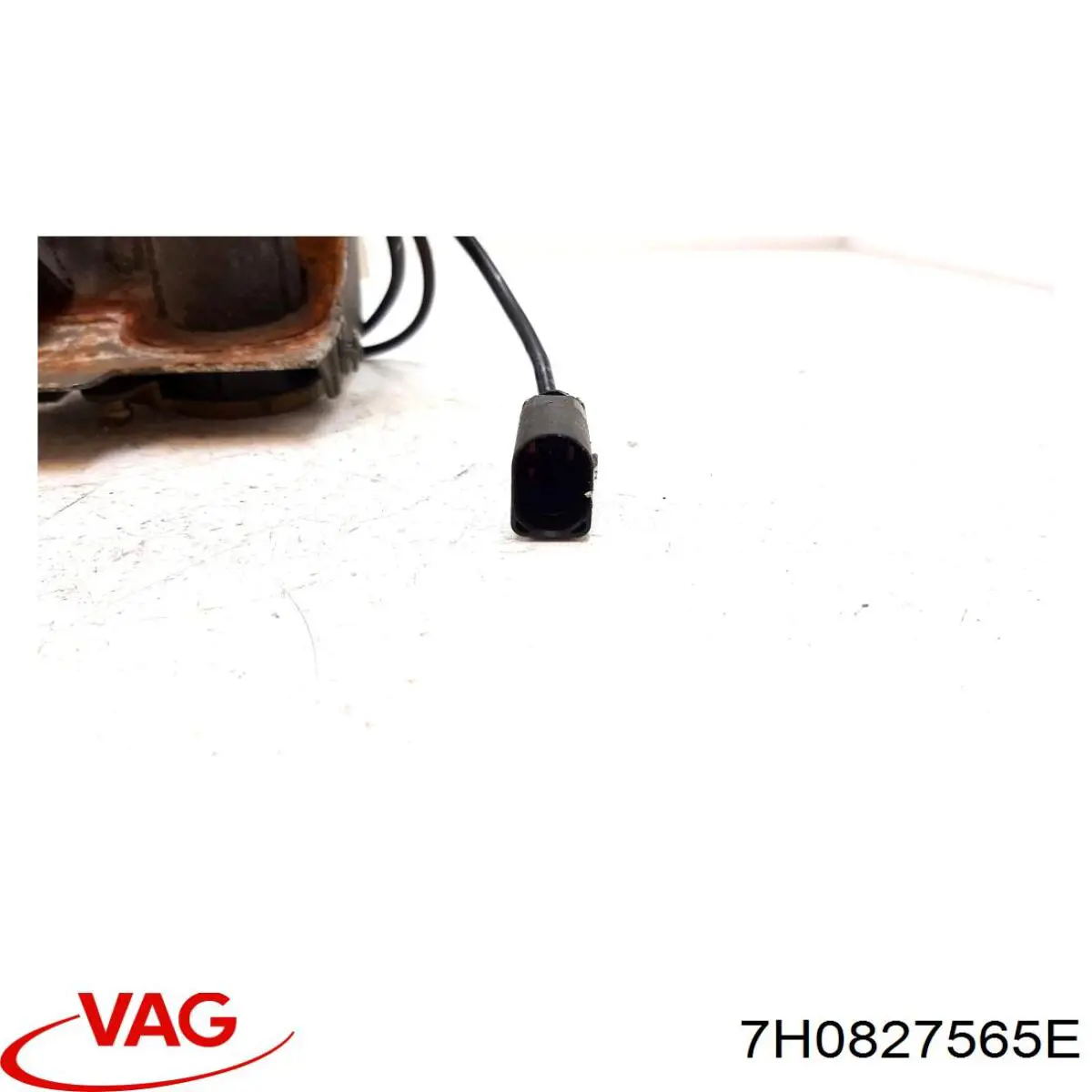 Ручка двери задней (распашной) левая наружная VAG 7H0827565E цена, от 49.38 USD