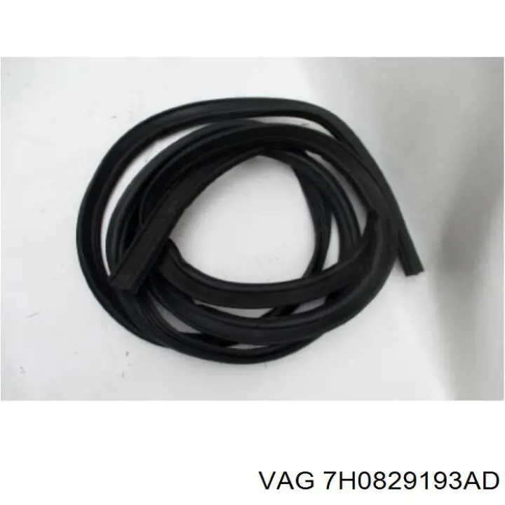 Купить 7H0829193AD VAG Уплотнитель багажника (двери 3/5-й задней)