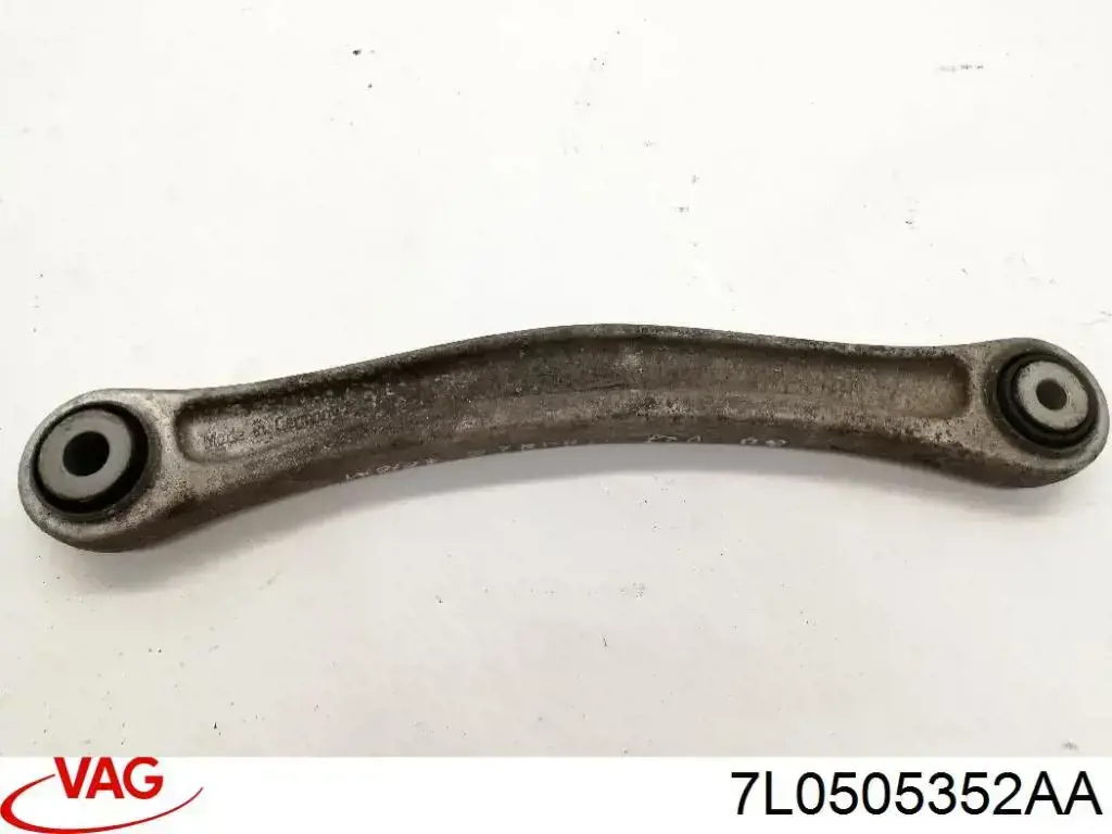 Рычаг задней подвески нижний правый 7L0505352AA VAG