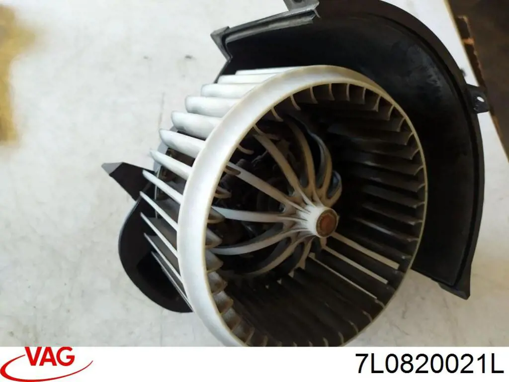 Вентилятор печки 7L0820021L VAG