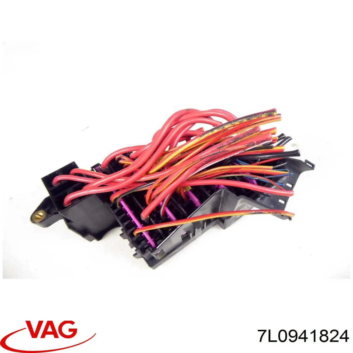 7L0941824 VAG Монтажный блок предохранителей