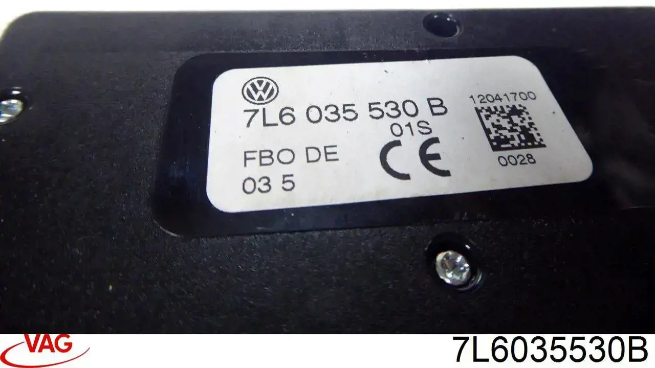 Усилитель сигнала антенны на Volkswagen Touareg I 