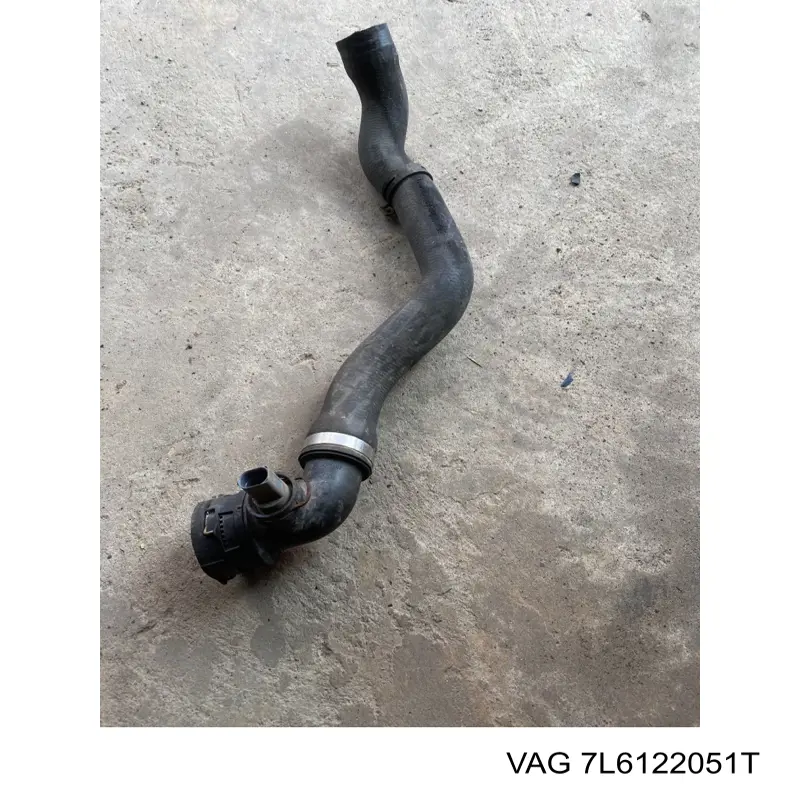 Шланг радиатора, нижний VAG 7L6122051T цена, от 38.01 USD