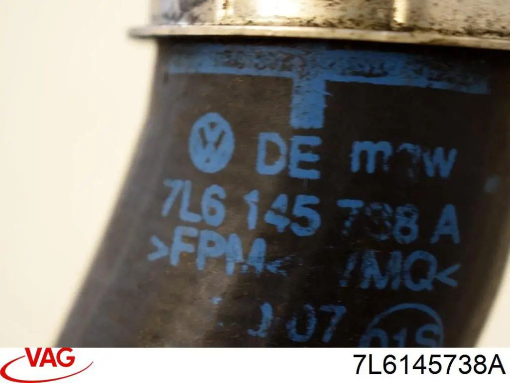 Шланг интеркуллера VAG 7L6145738A