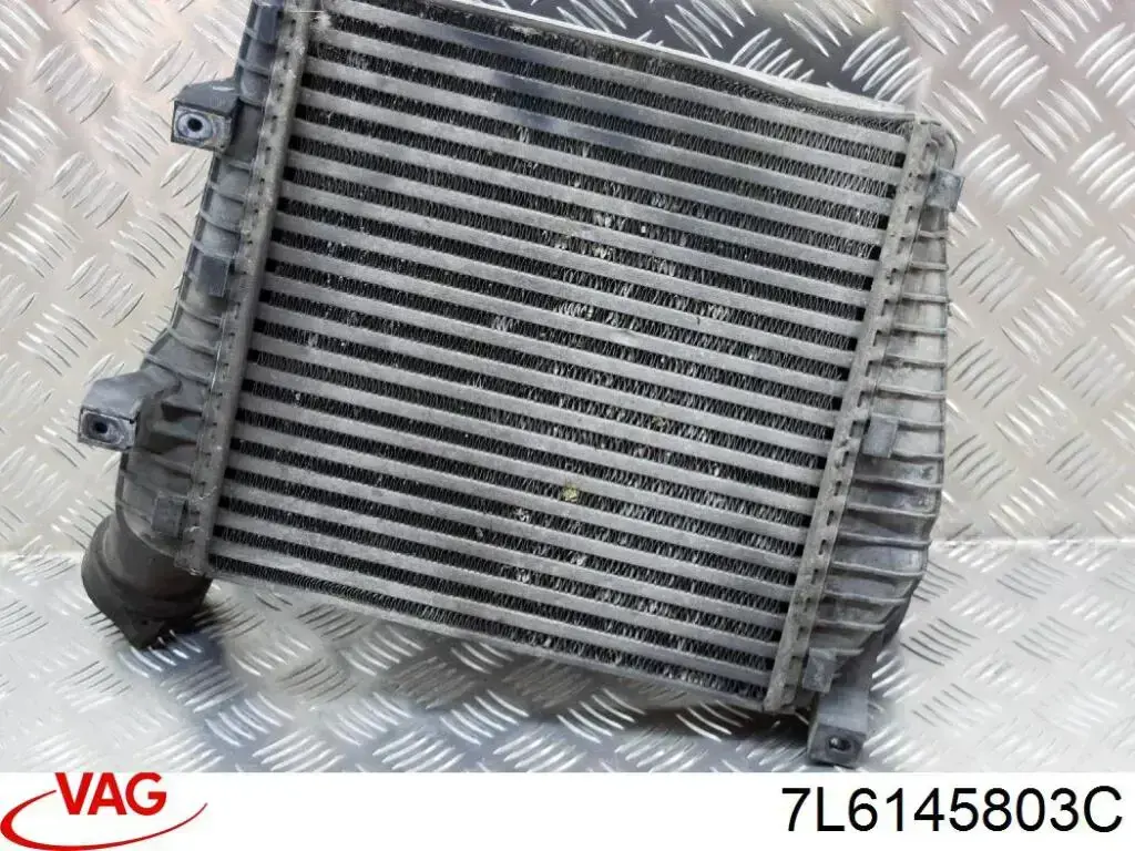 Интеркулер 7L6145803C VAG