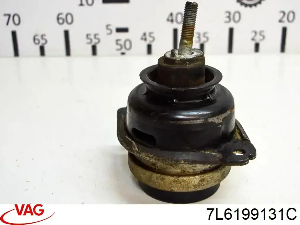 7L6199131C VAG Опора двигателя, левая/правая