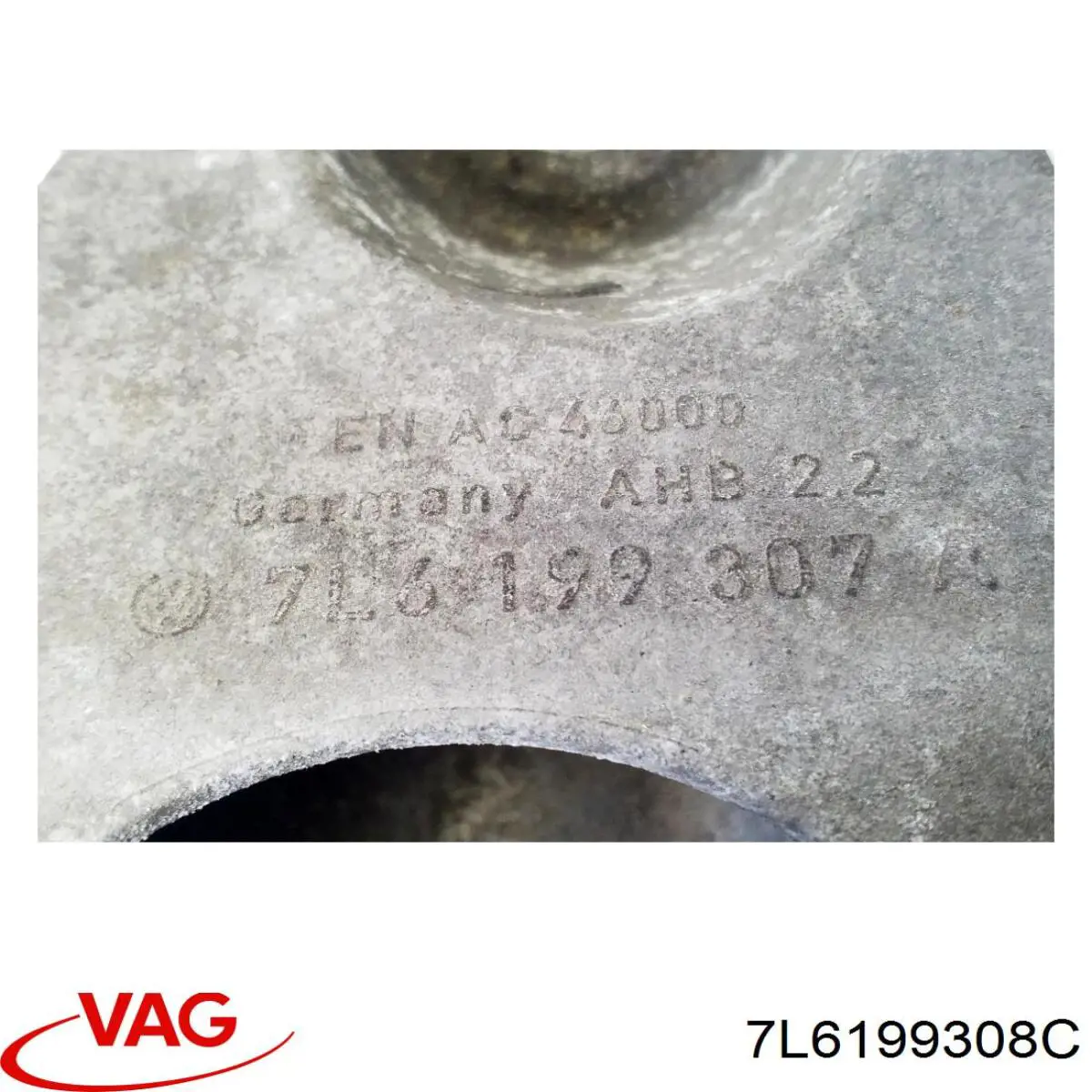 Купить 7L6199308C VAG Кронштейн подушки (опоры) двигателя правой