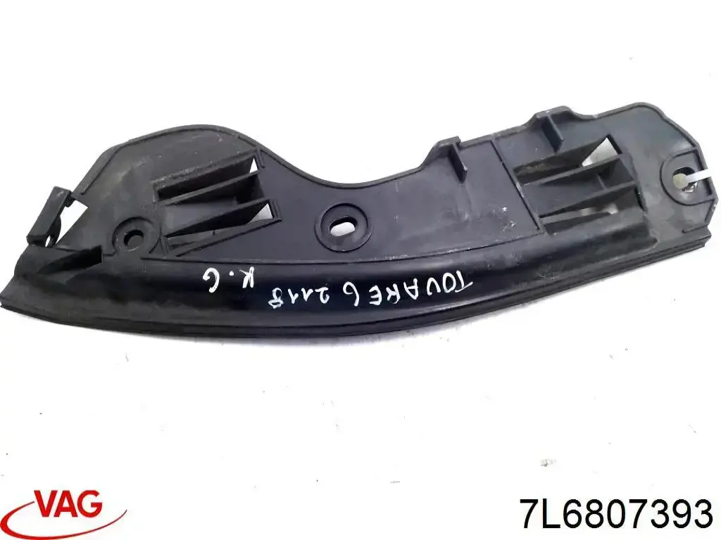 Направляющая заднего бампера, левая VAG 7L6807393