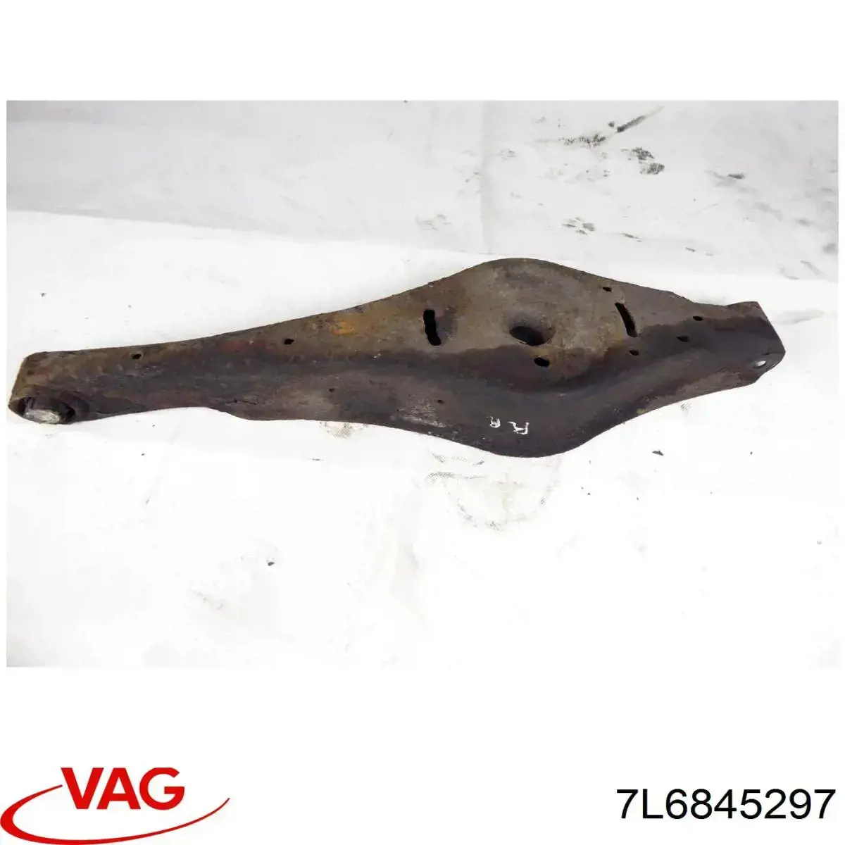 7L6845297AJ VAG Стекло кузова/багажного отсека, левое