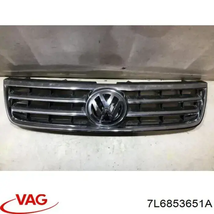 7L6853651A VAG Решетка радиатора