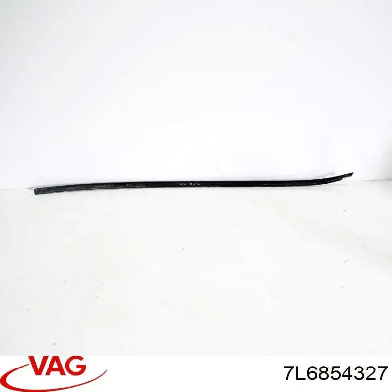 Купить 7L6854327 VAG Защитная накладка переднего стекла левая