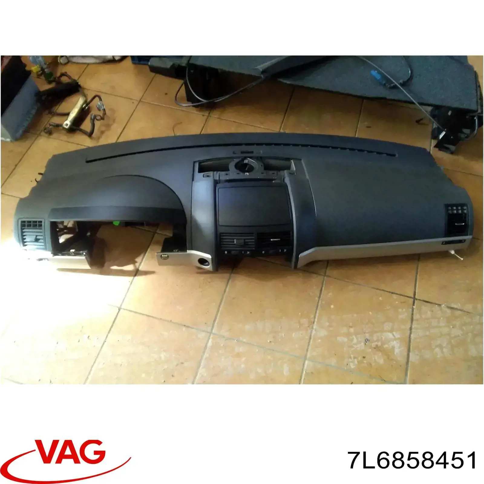 7L6858451 VAG 
