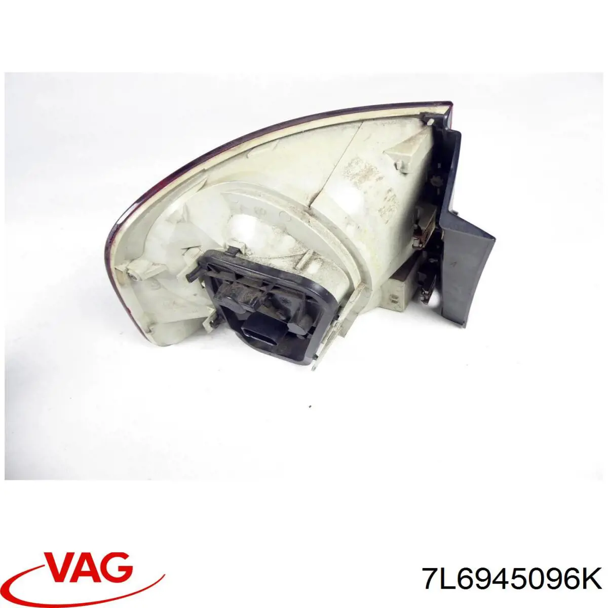 Фара задняя правая внешняя VAG 28258002 цена, от 41.73 USD
