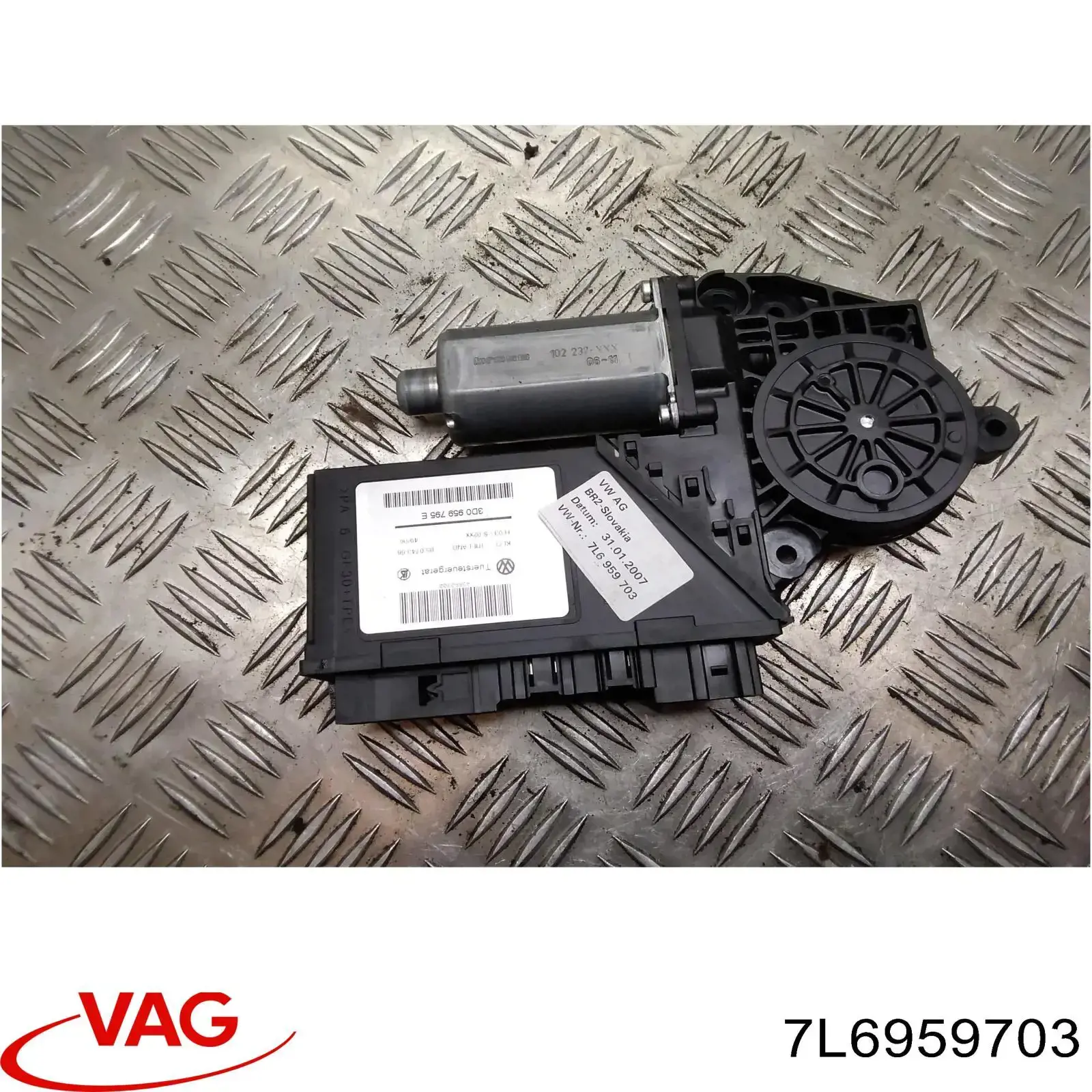 Моторчик стеклоподъемника двери задней, левой VAG 7L6959703 цена, от 14.65 USD