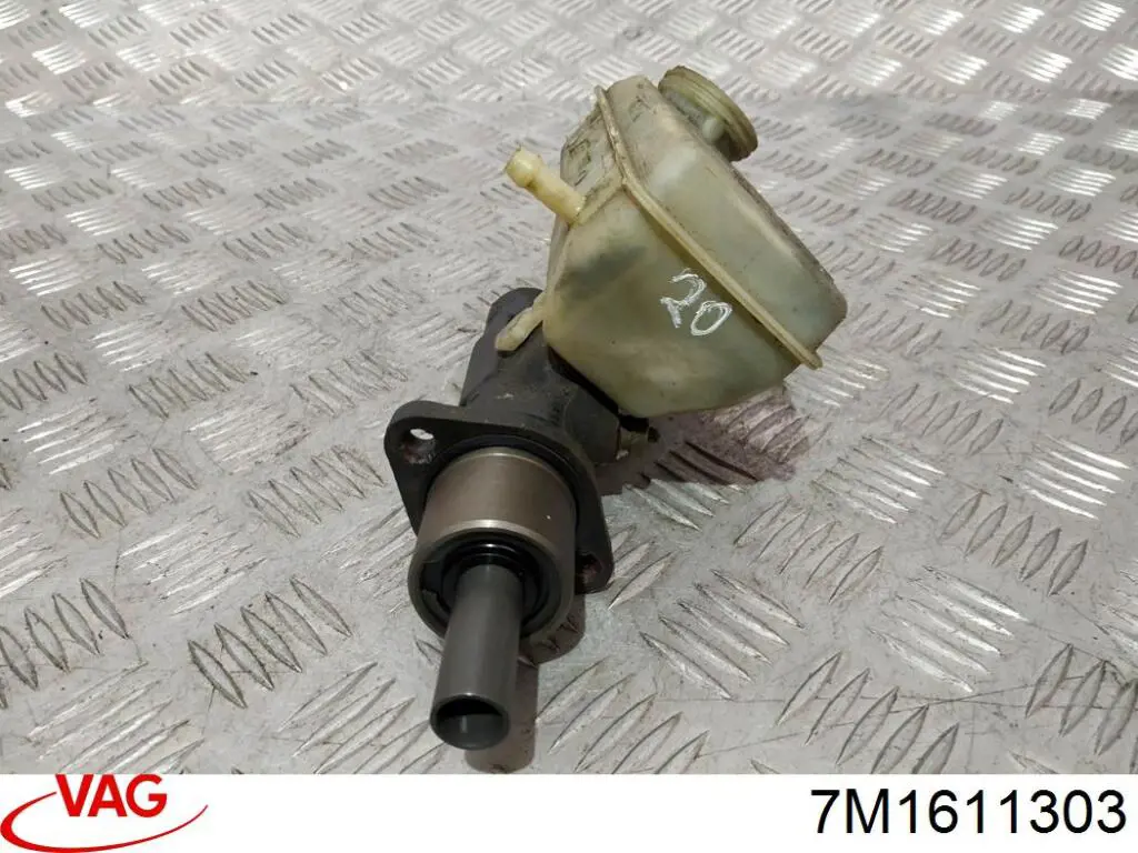 7M1611303 VAG бачок главного тормозного цилиндра (тормозной жидкости)