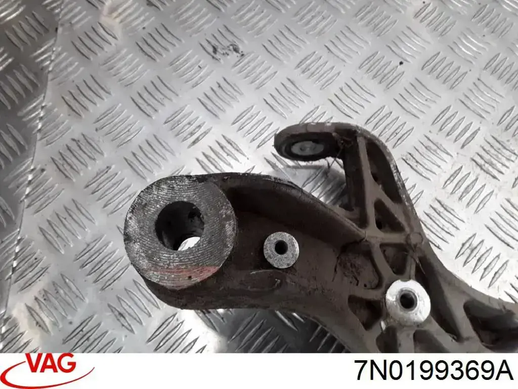 Подрамник передний 7N0199369A VAG