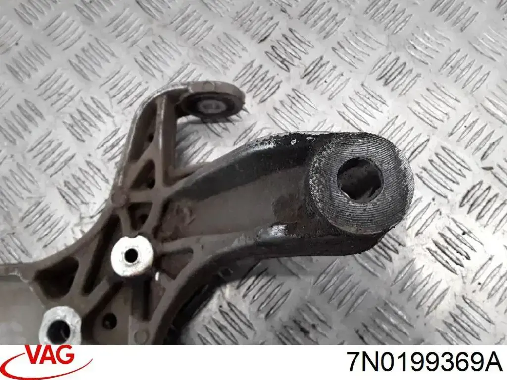 Купить 7N0199369A VAG Поперечина передней подвески