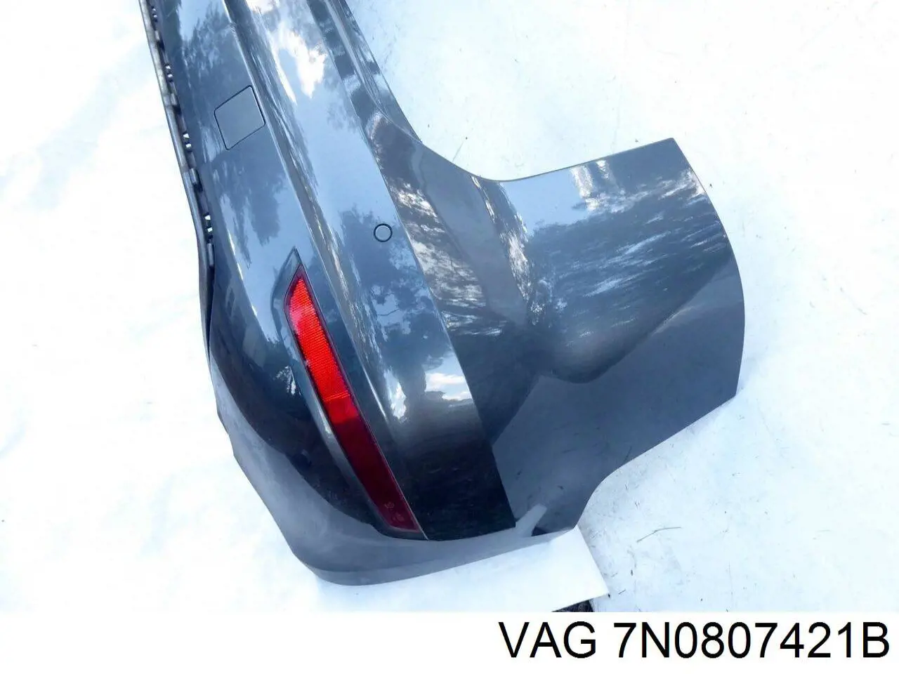 Задний бампер 7N0807421B VAG