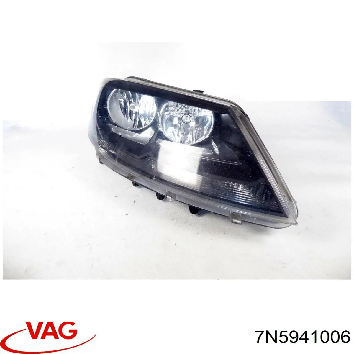 Правая фара 710301243202 Magneti Marelli