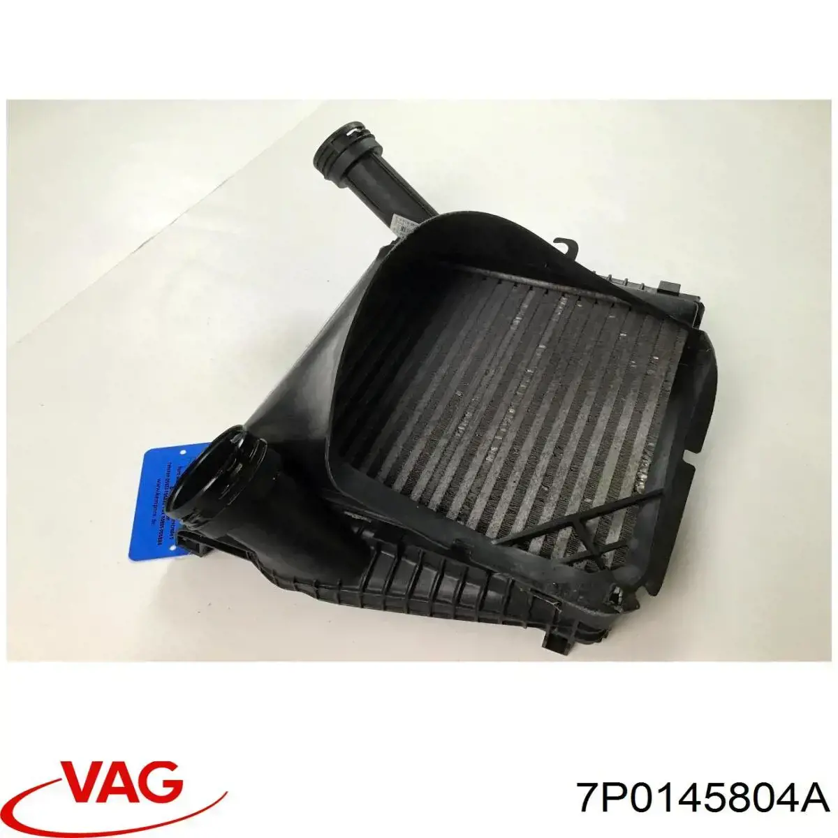 Радиатор интеркуллера VAG 7P0145804A