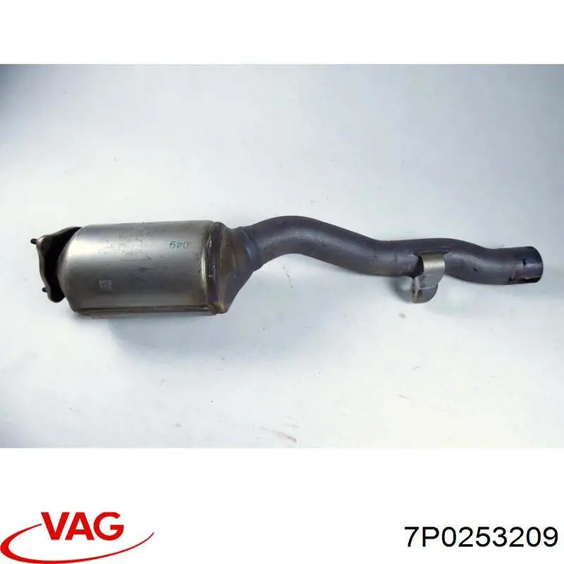 7P0253209 VAG Труба приемная (штаны) глушителя, передняя, левая