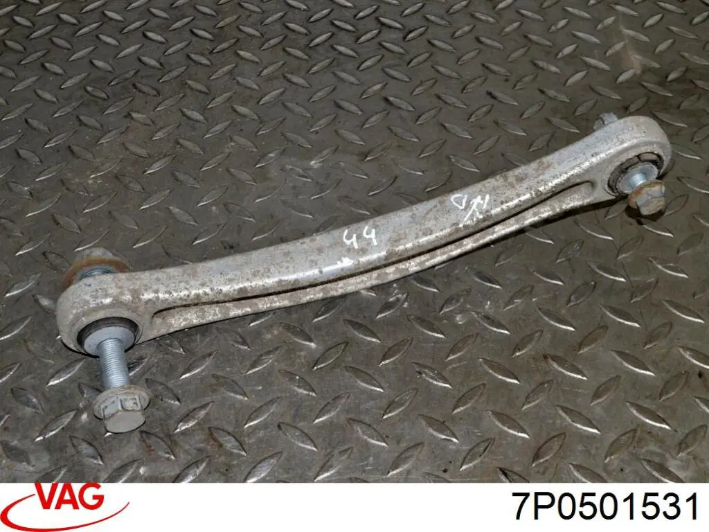 Задняя поперечная тяга VAG 7P0501531