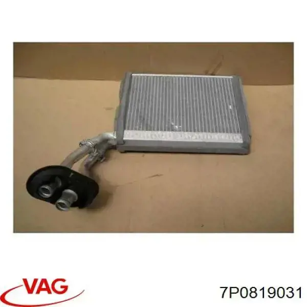 811658 VALEO Радиатор отопителя салона