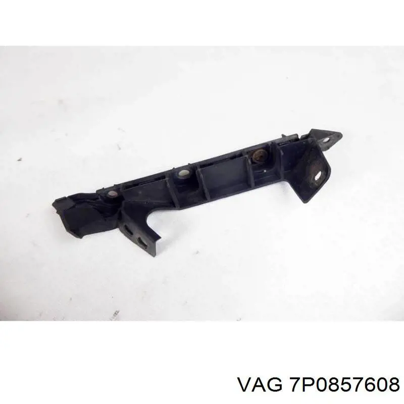 Купить 7P0857608 VAG 