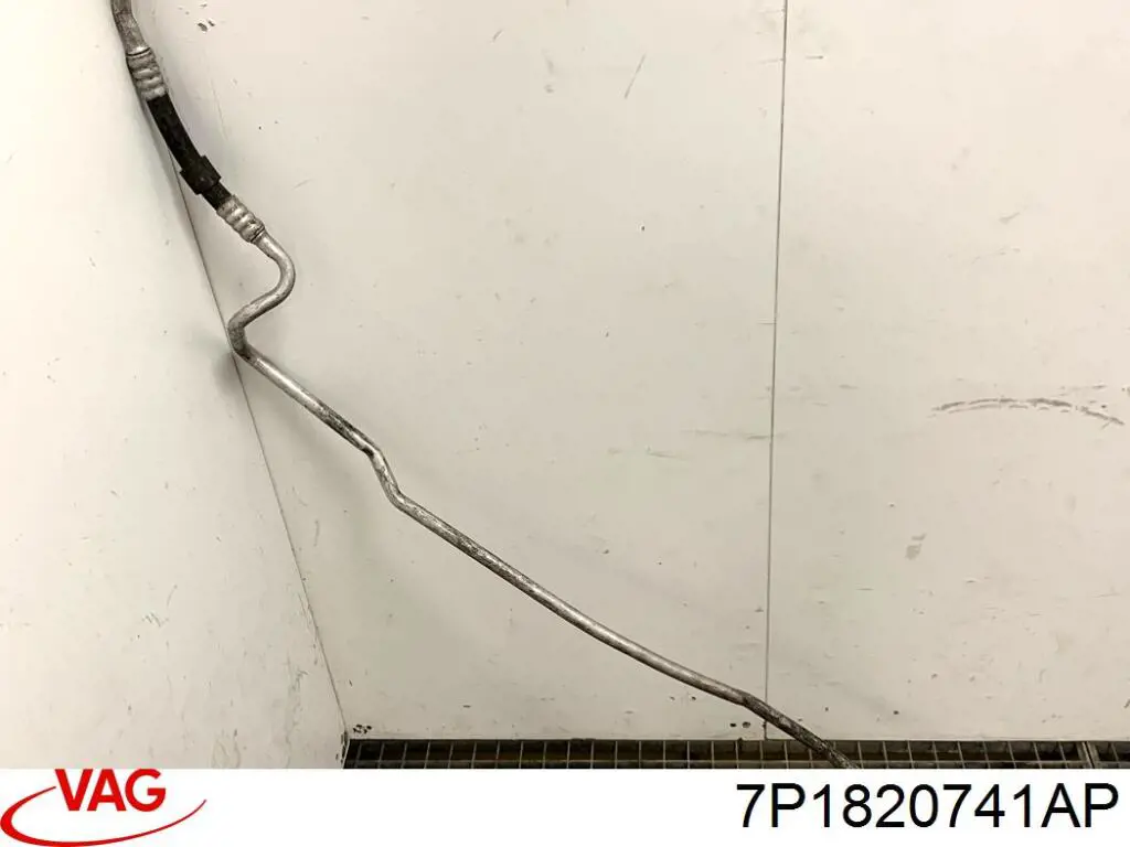 Шланг кондиционера, от радиатора к испарителю VAG 7P1820741AP цена, от 63.35 USD